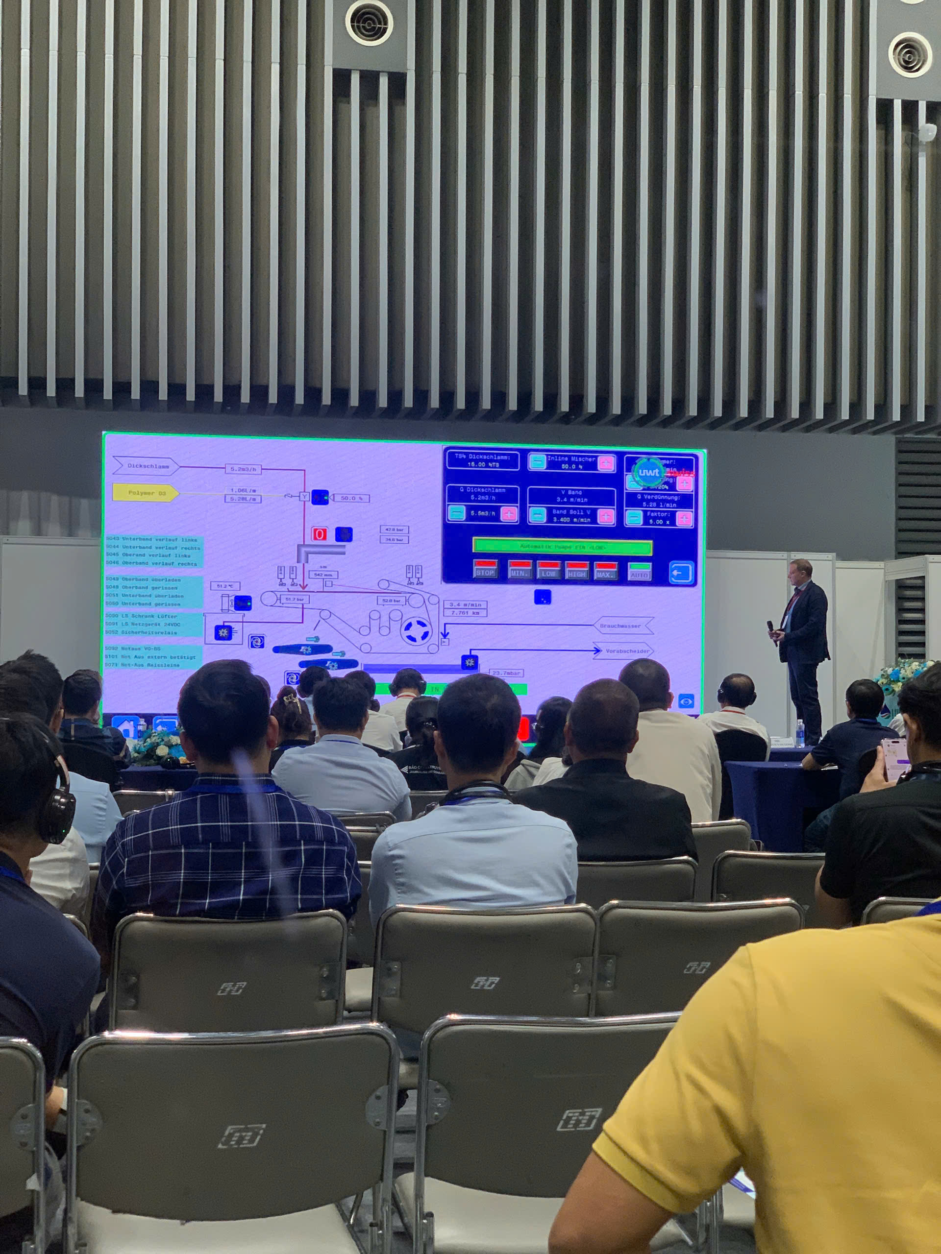 Hình ảnh tại buổi hội thảo