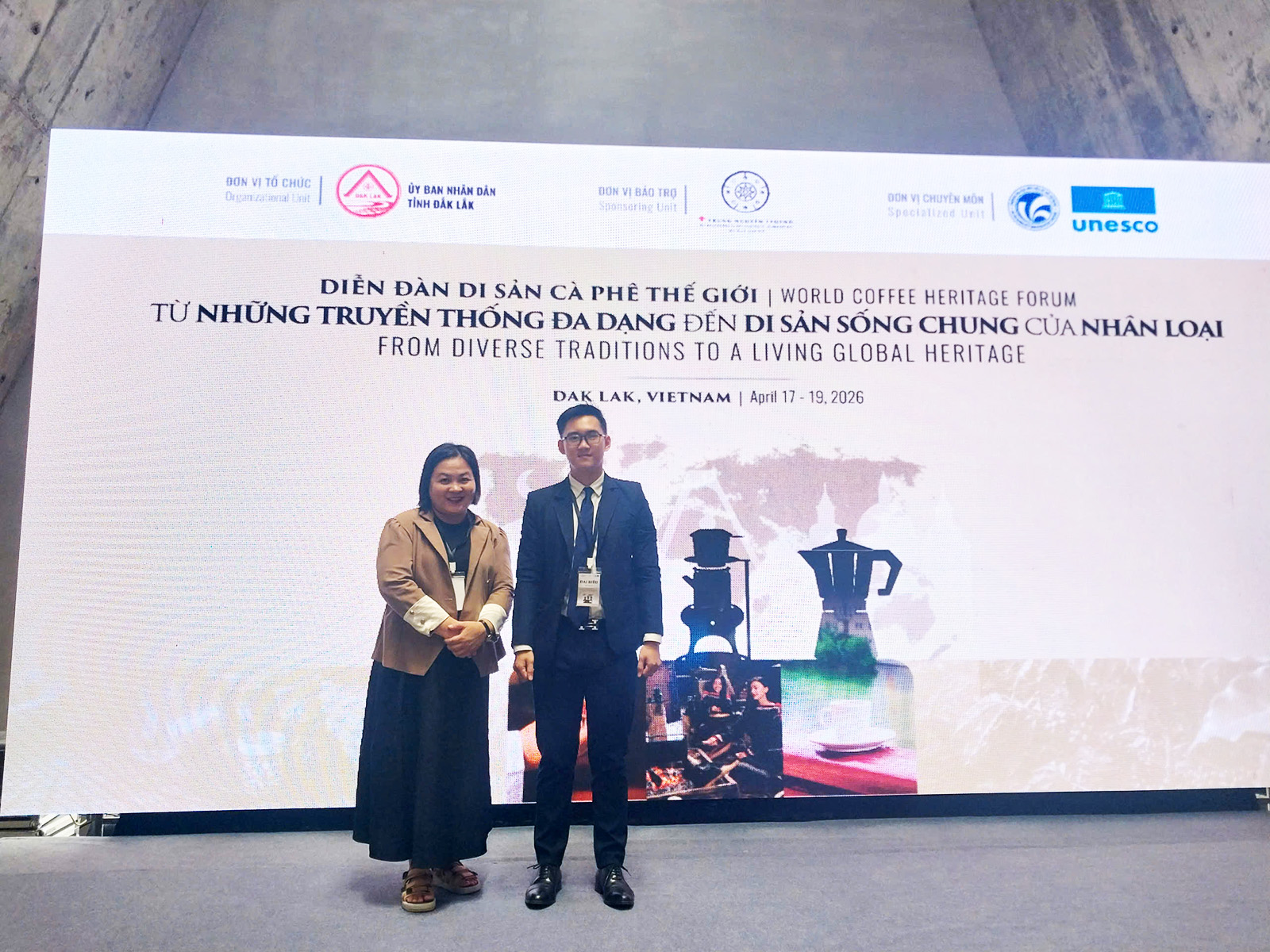 02 phiên dịch viên tiếng Anh của Dịch Thuật Phương Đông tại Diễn đàn Di sản Cà phê Thế giới 2026